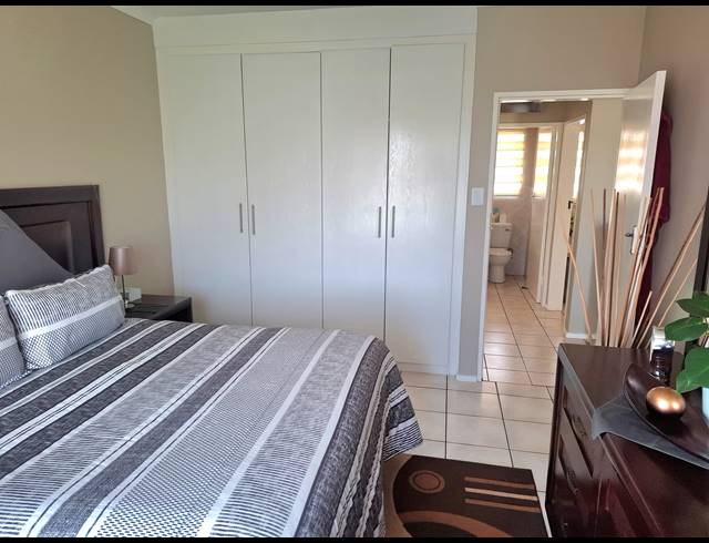 2 BEDROOM SECTIONAL TITLE FOR SALE IN WENTWORTH PARK